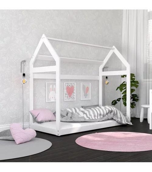 Drewniane łóżko domek parterowe do pokoju dziecięcego